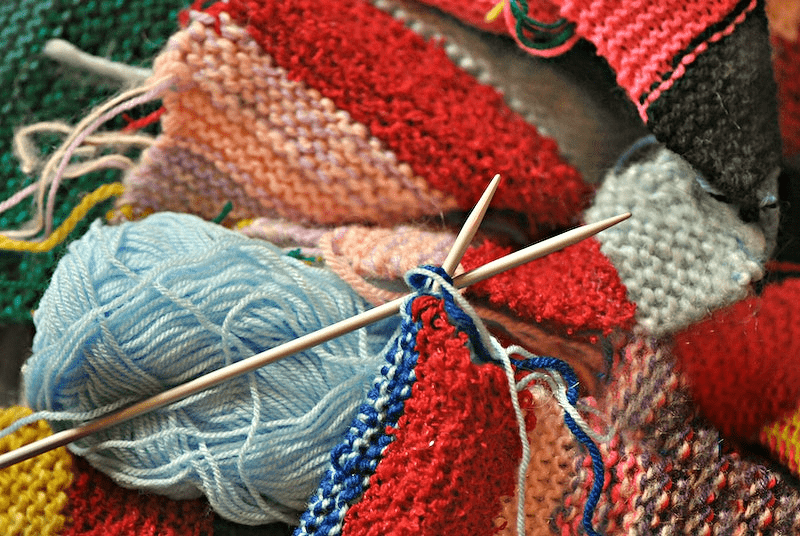 What are the advantages of the yarn used to crochet blanket